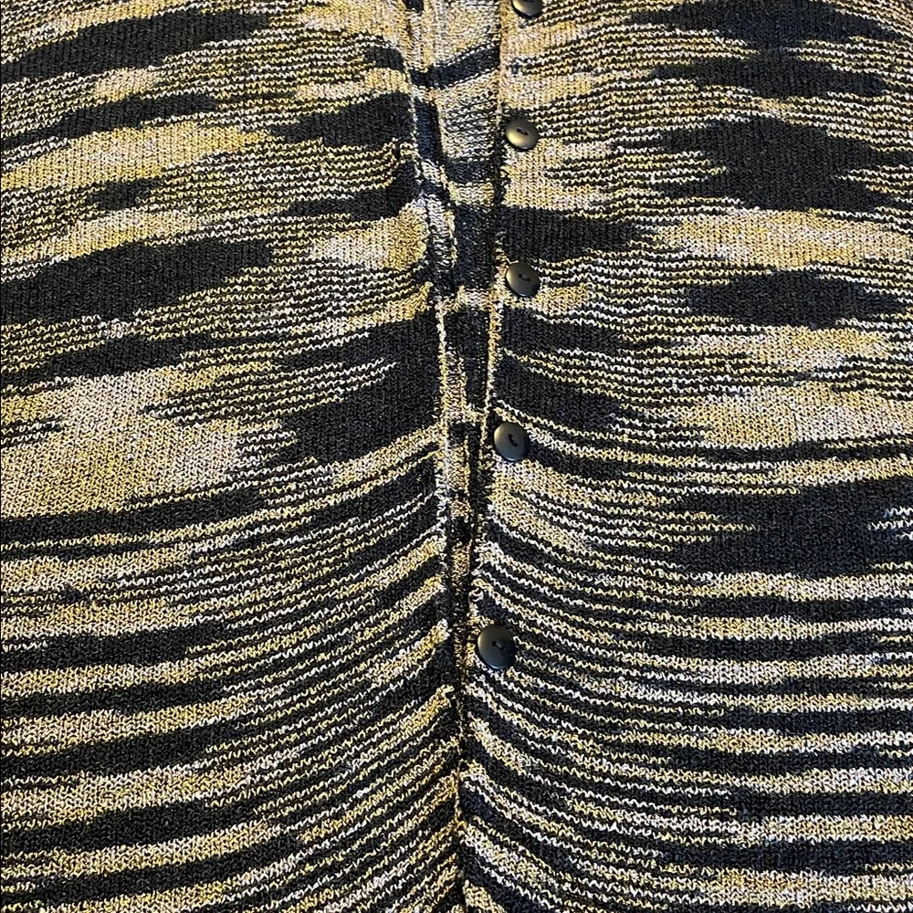 Stylish Black and Gray Button Down Shirt or Cardigan - Picture 5 of 10